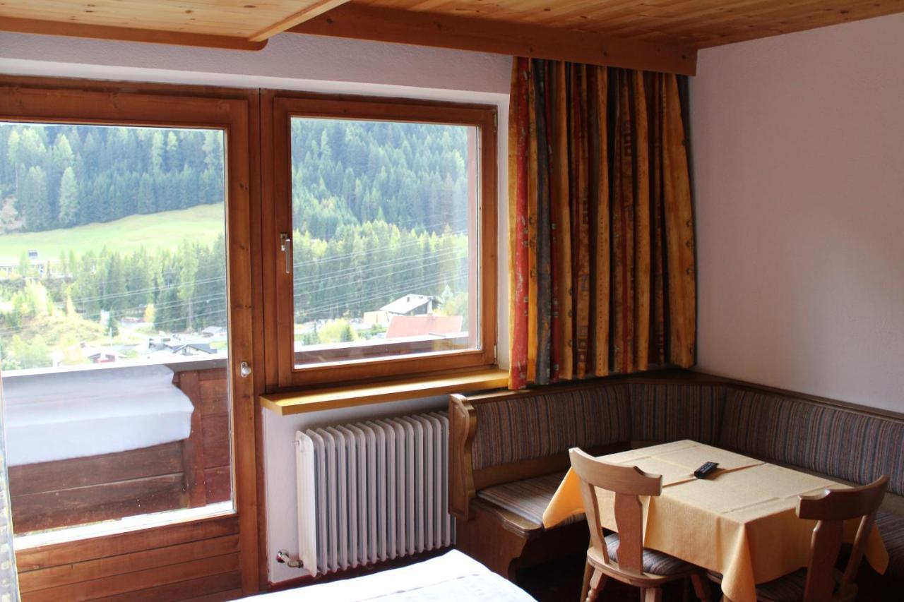 Pension Jaegerhof Санкт-Антон-ам-Арльберг Екстер'єр фото